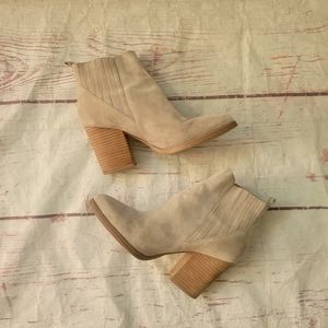 Marc Fisher Alva Suede Bootie Size 6